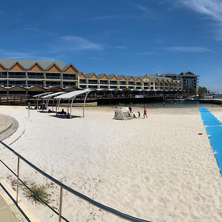 The Hutt On Mandurah Marinaアパートメント エクステリア 写真