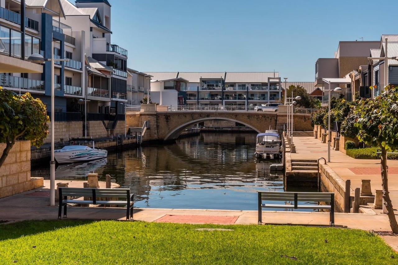 The Hutt On Mandurah Marinaアパートメント エクステリア 写真